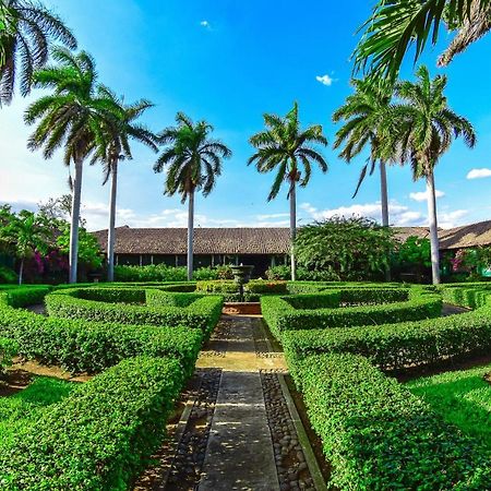 Hotel El Convento Leon Nicaragua Экстерьер фото