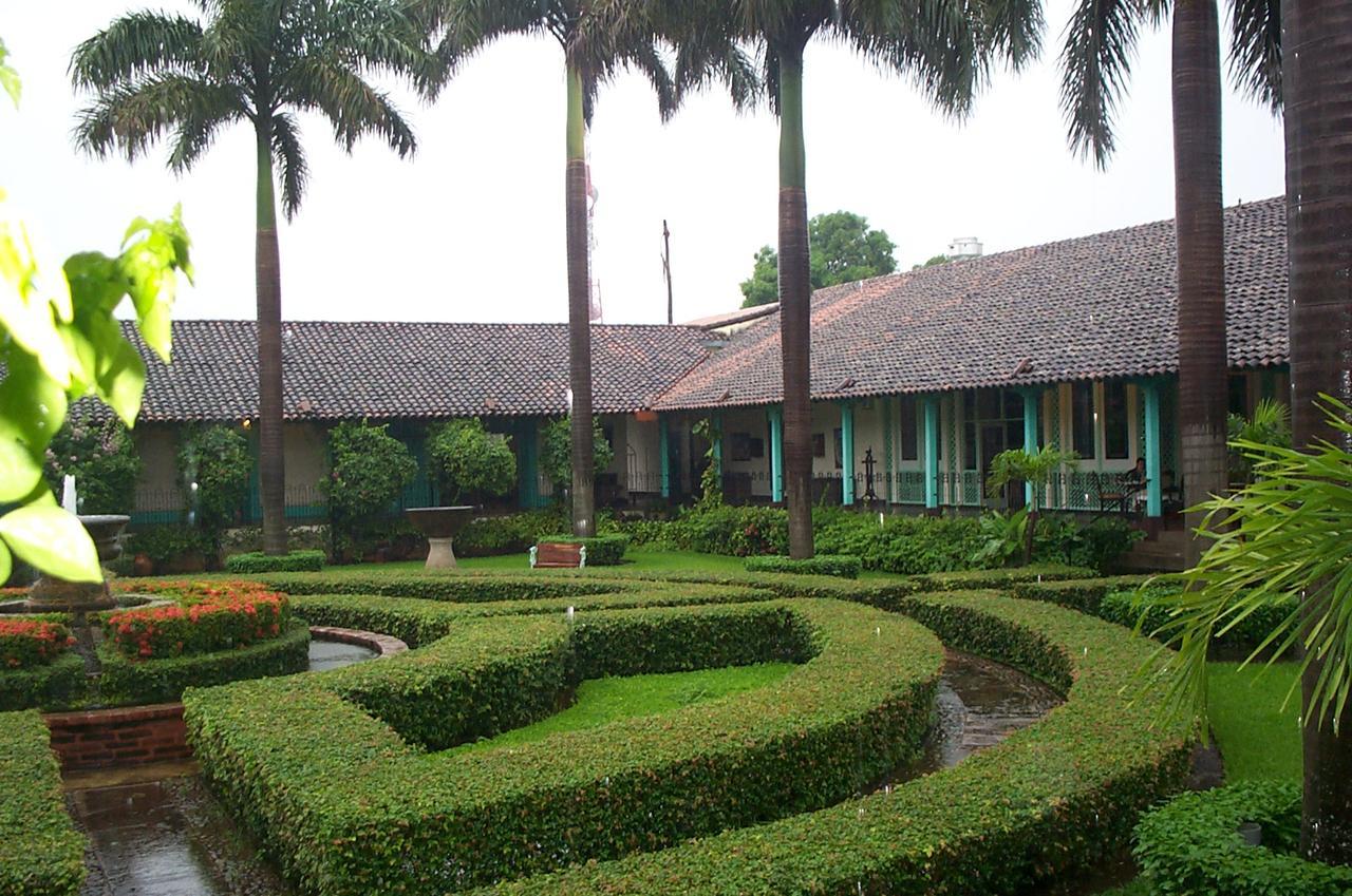 Hotel El Convento Leon Nicaragua Экстерьер фото