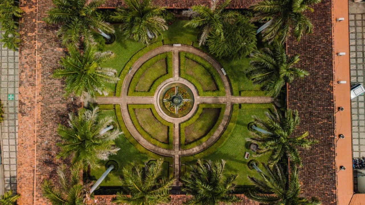 Hotel El Convento Leon Nicaragua Экстерьер фото