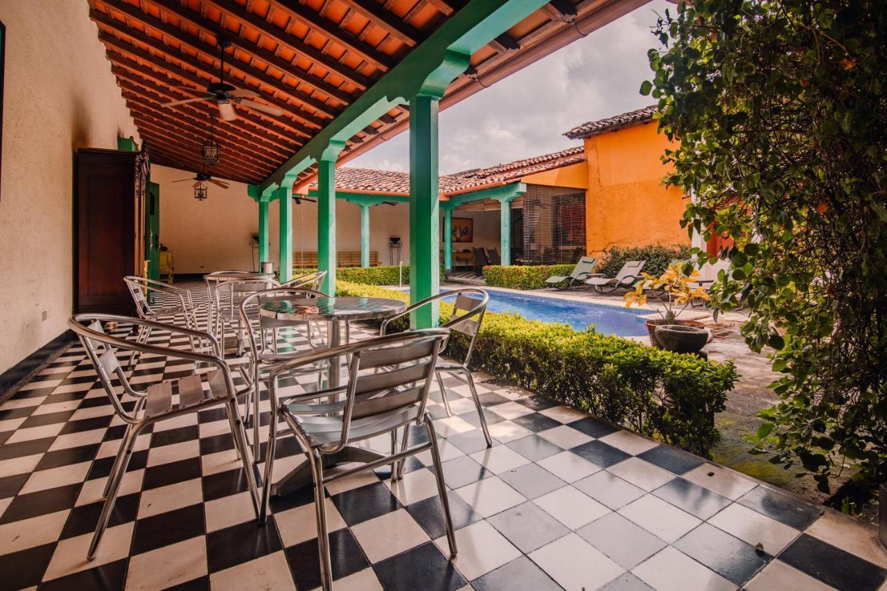 Hotel El Convento Leon Nicaragua Экстерьер фото